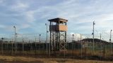 Пентагон: Поле для гольфа в Гуантанамо позволит разместить шесть тысяч нелегалов